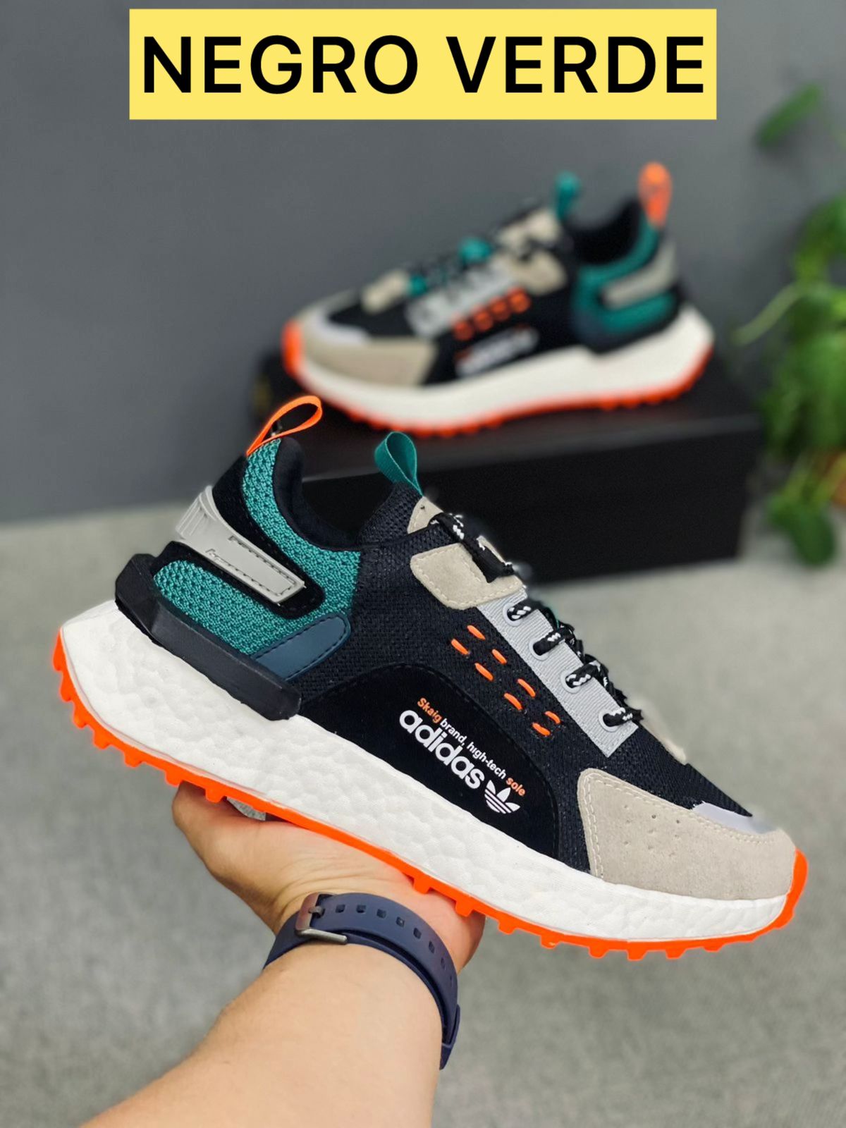 Tenis Adidas Sakaige